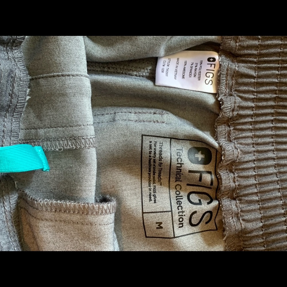 Figs scrubs pants M